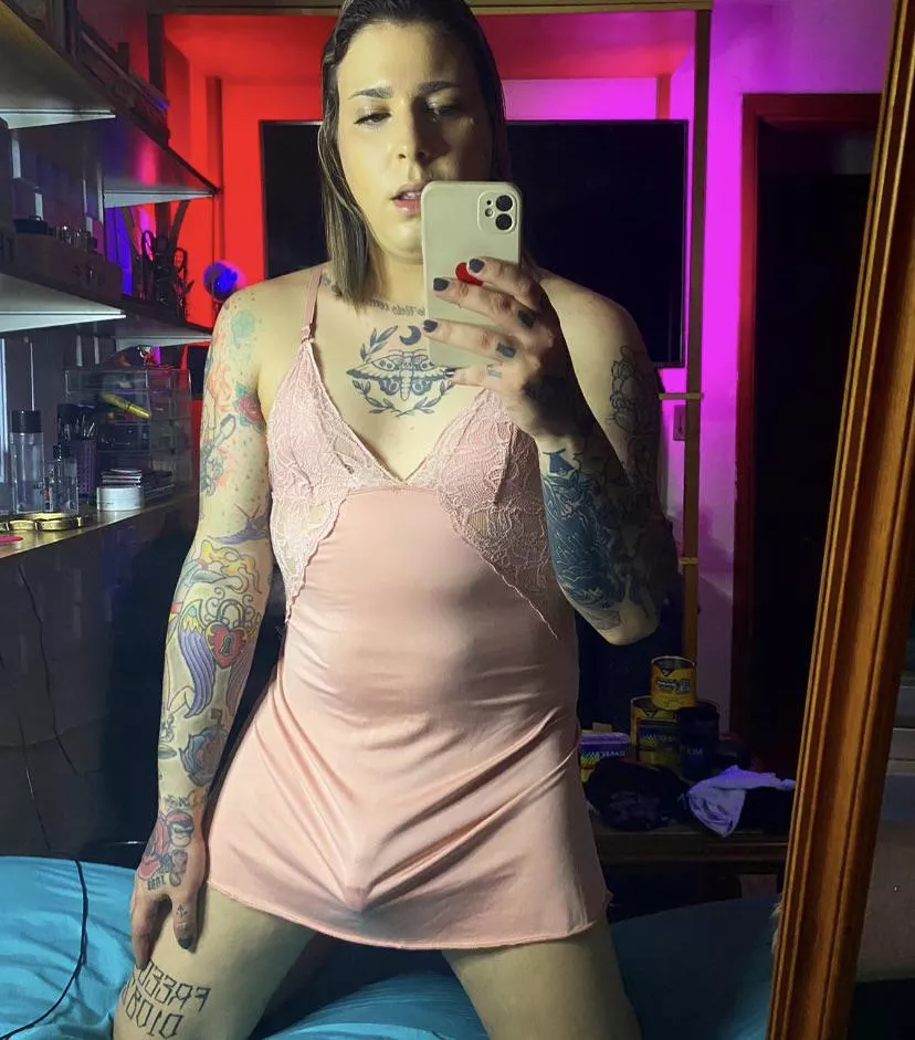 I have a hot and thick surprise under my skirt, do you want?