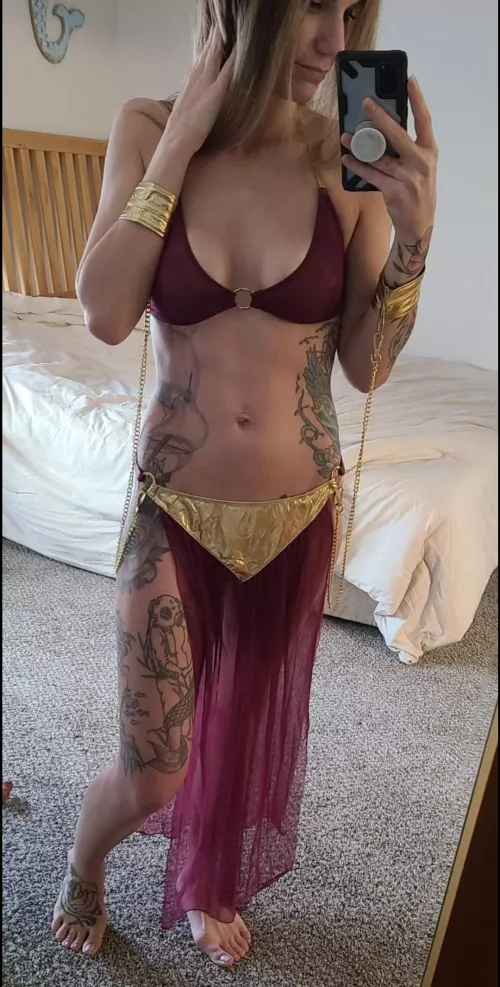 I have no idea what this is, but I feel like a desert princess~