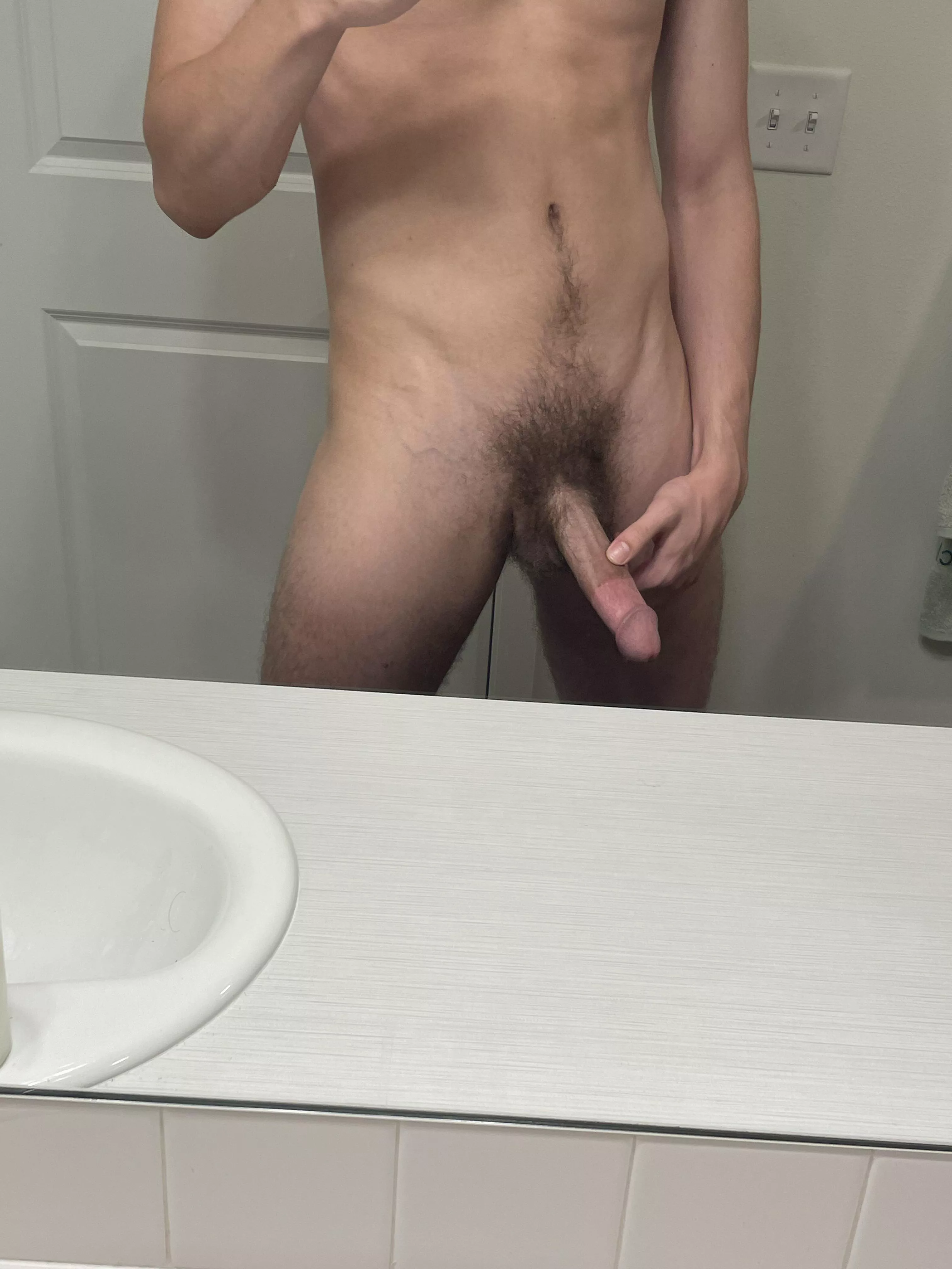 I turn myself on. 🫢 three months since I decided to let it grow free