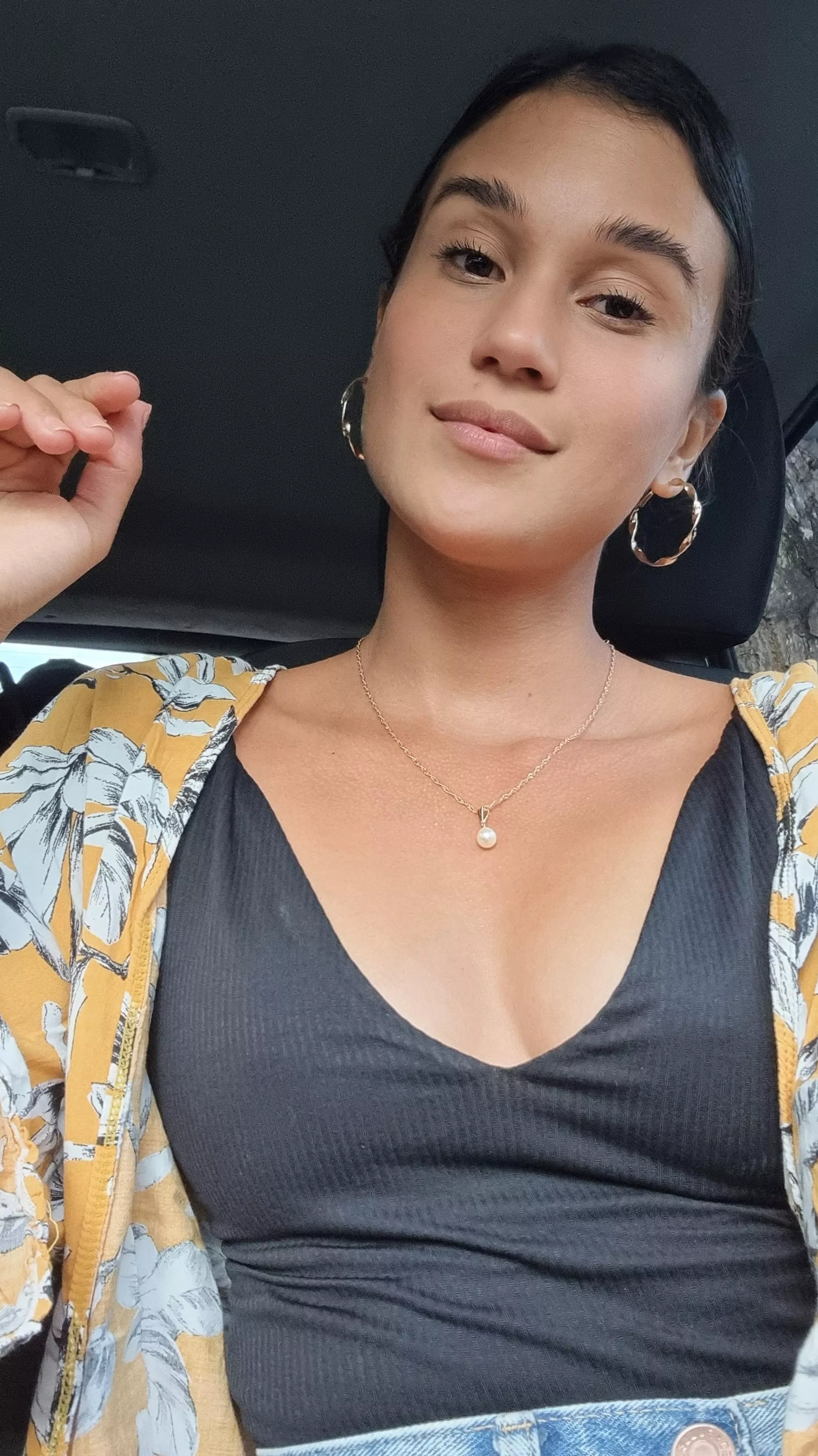 If you see me on the street, would you tell me that I look good without Bra?