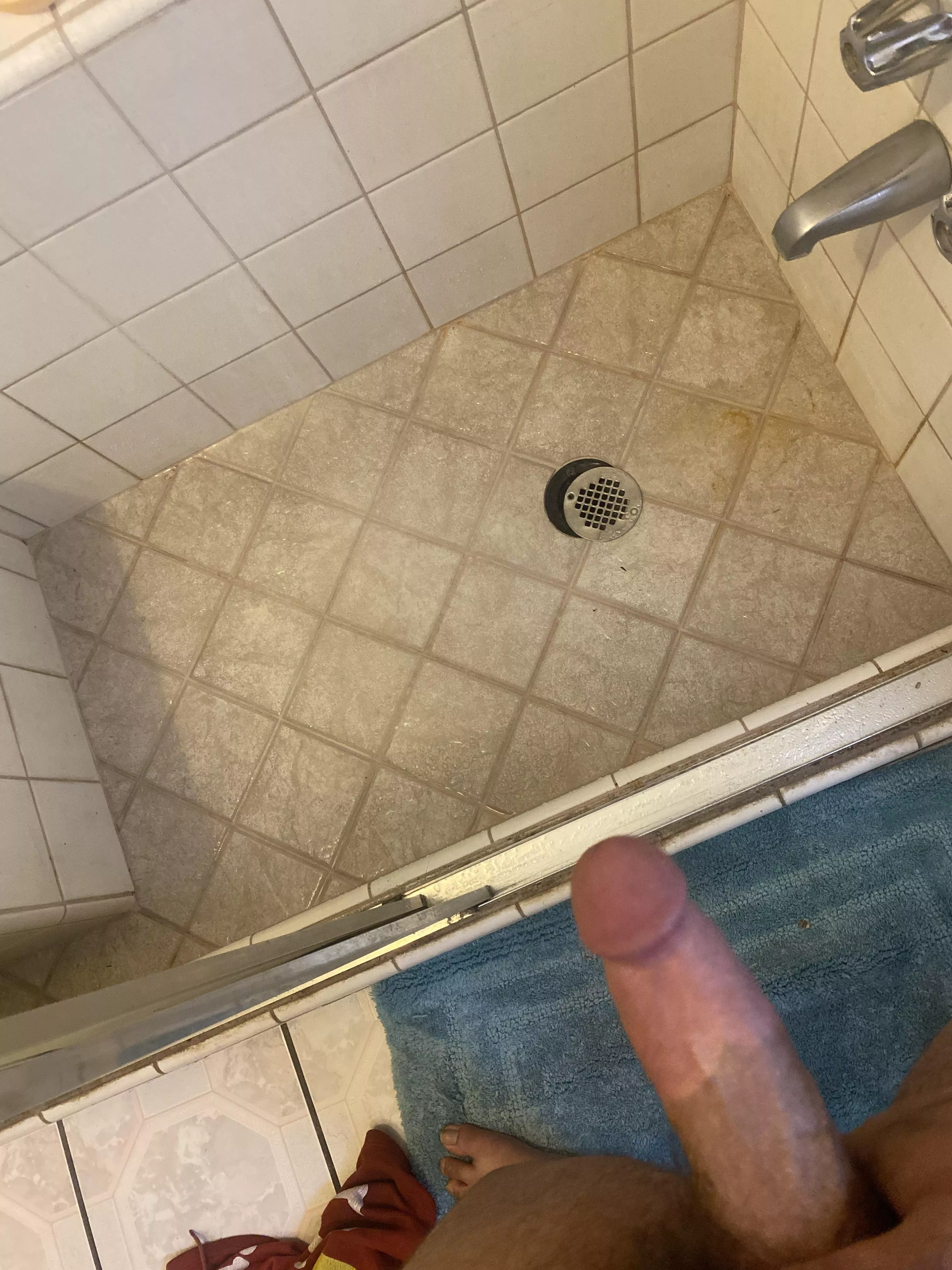 I’m tryna watch a bbc stroke someone hmu😩🫣