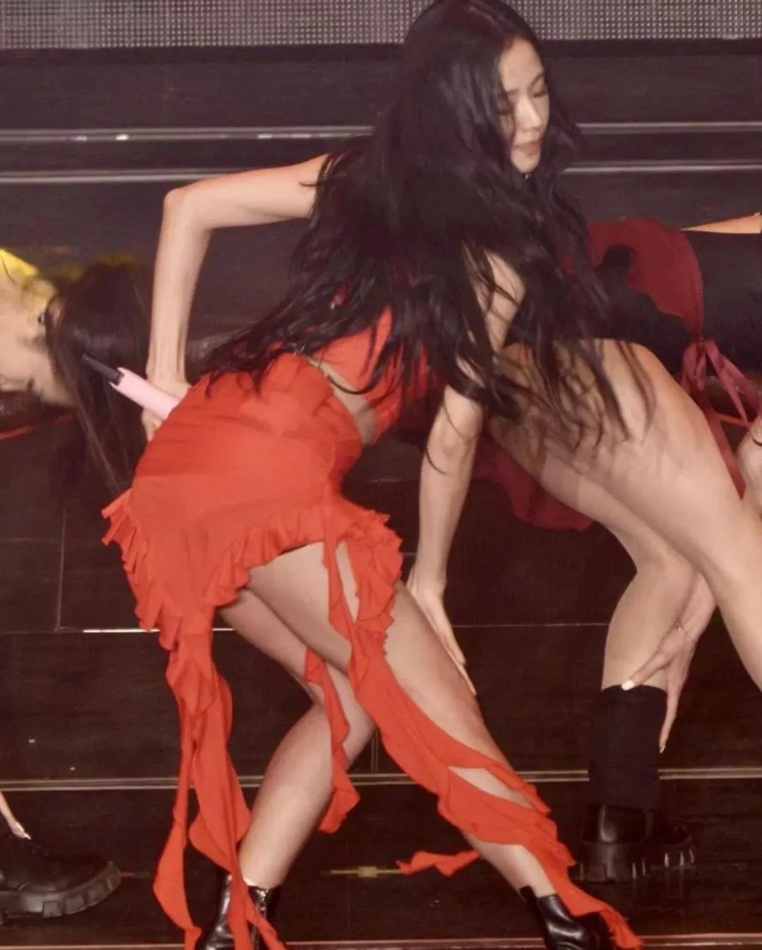 jisoo ready fro doggy 💦🔥