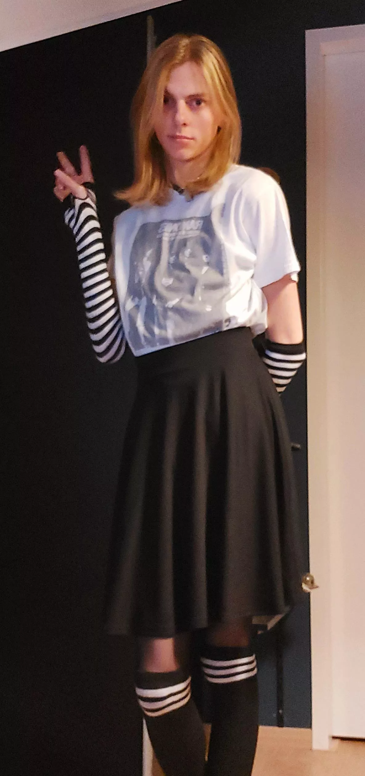 Lovin' my black and white outfit! 😁❤️