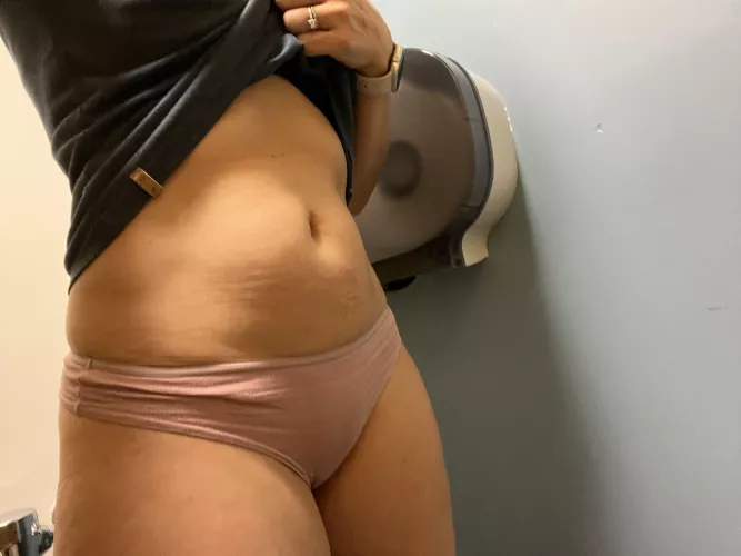 [selling][Canada] 🇨🇦 amazing panties for sale ❤️😍💦 35 nurse & mom ❤️