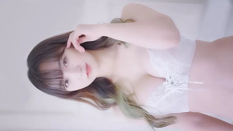 Sorry guys. Anybody knows her name?