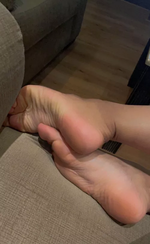 squishy feet >>>>