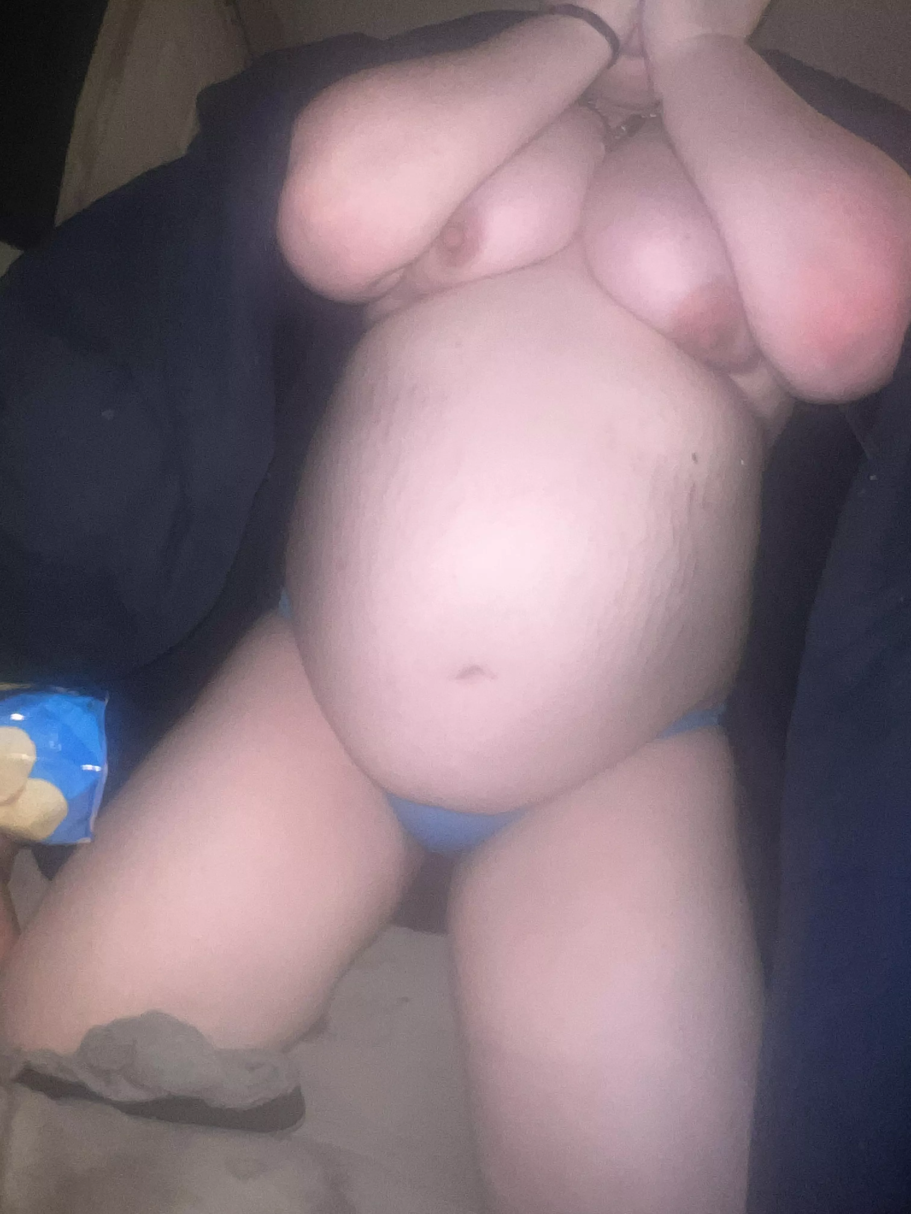 Wife might look shy but she loves to show off 😋🤤