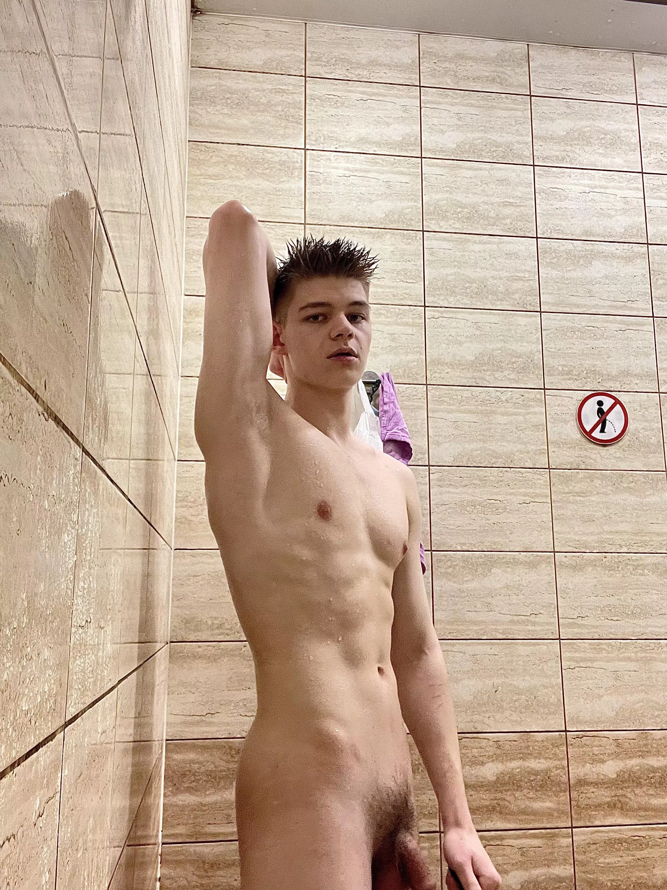 Would you take a shower with me here? 😏