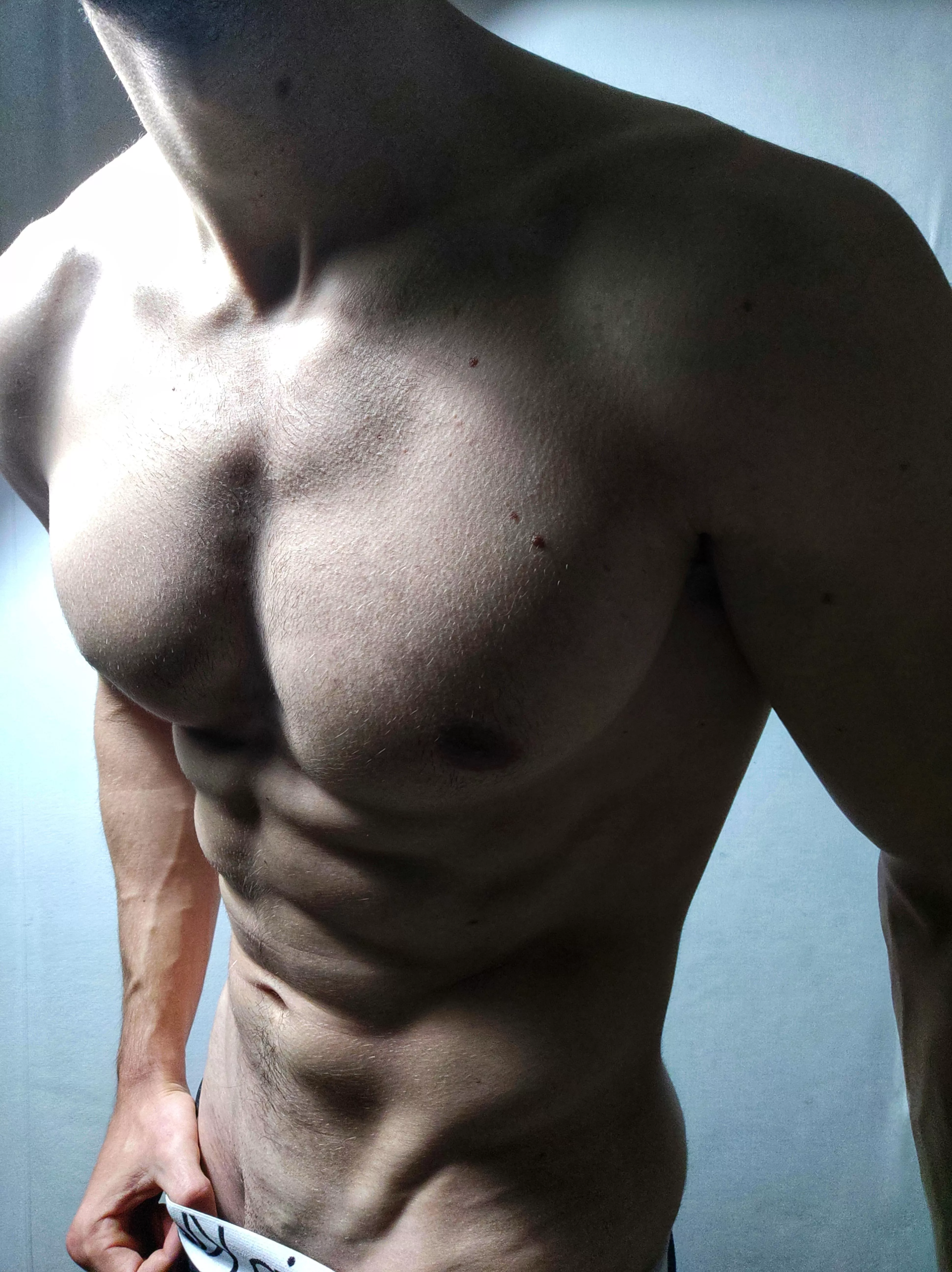 Your muscular gamer 😉