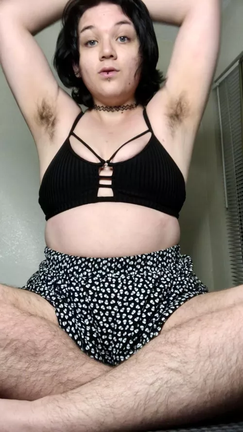 4pc hairy legs & pits special 😝