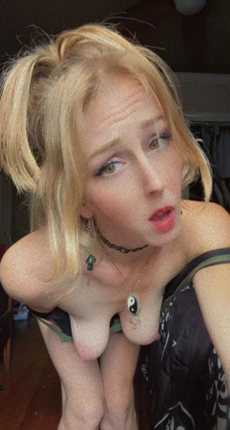 Give it to me from behind Daddy 🥺