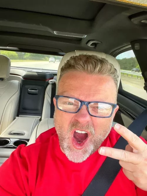 Good morning y’all! Just thought I’d be a bit goofy this morning! Keep smiling!