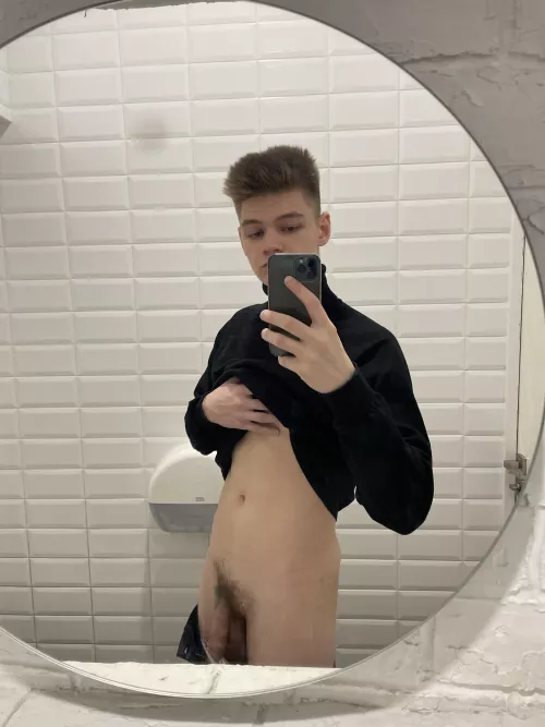 Got wild at a cafe 🥰