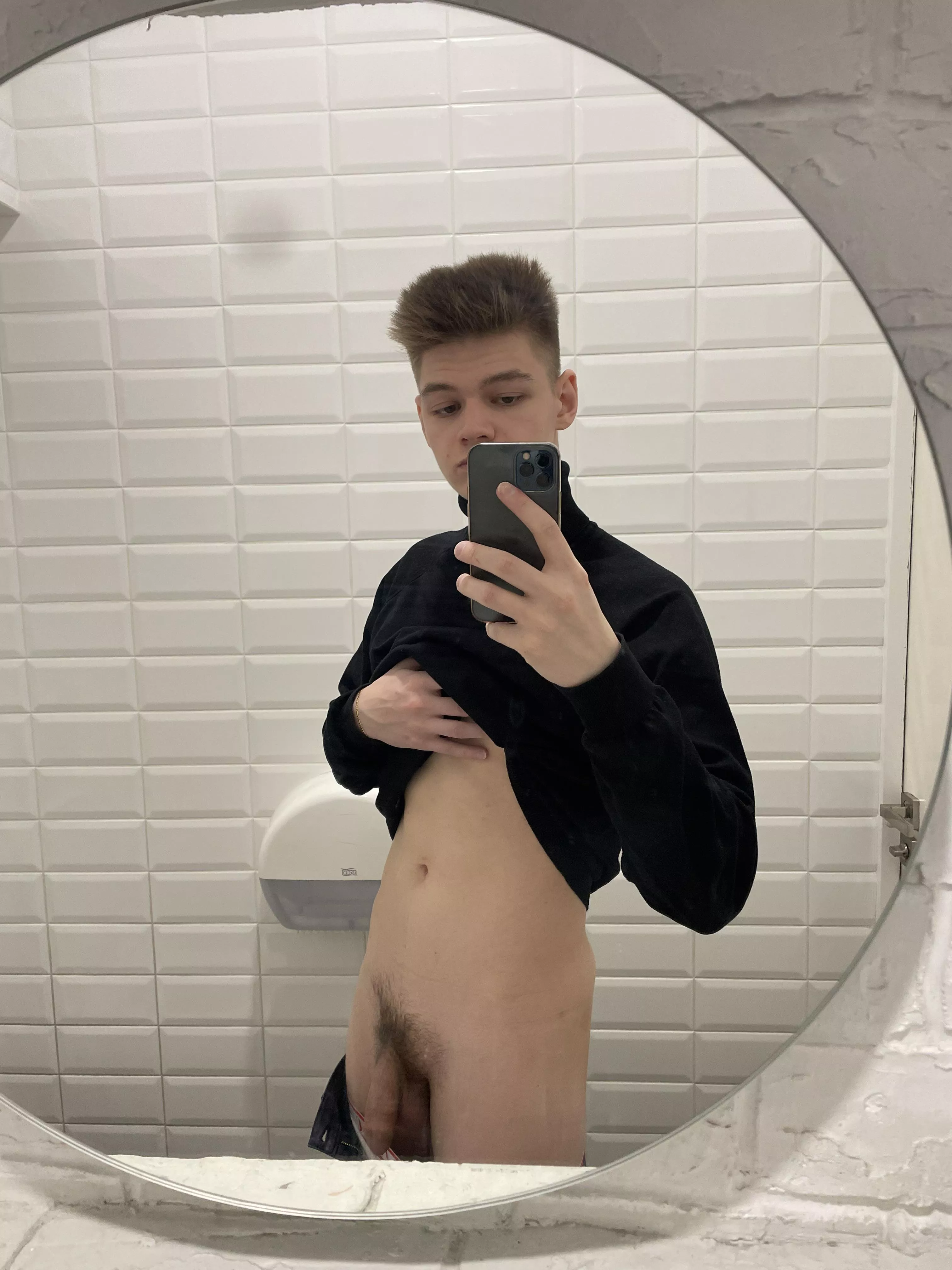 Got wild at a cafe 🥰