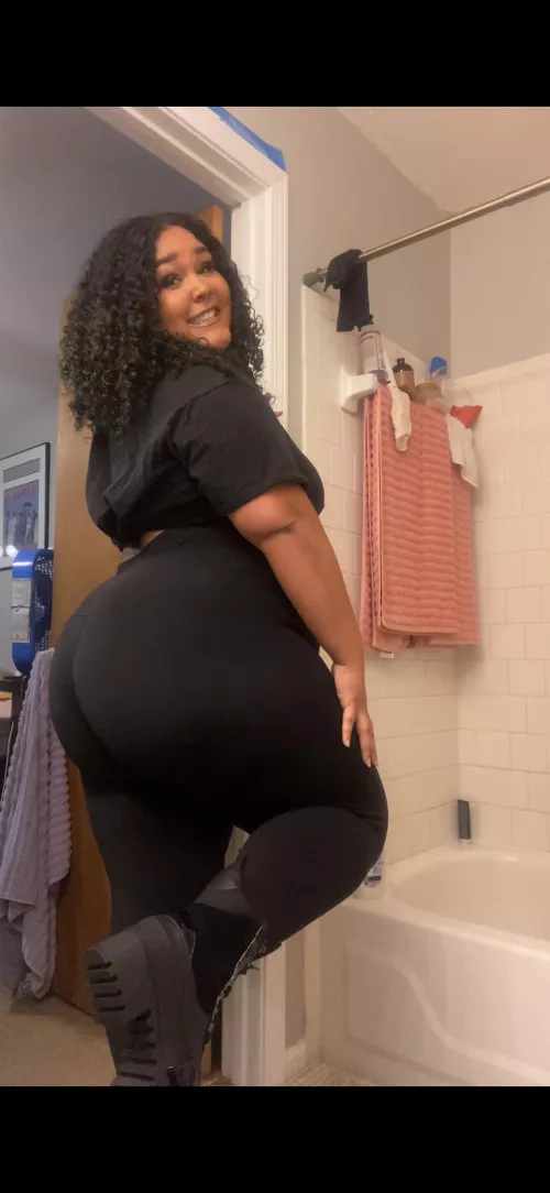 Gotta love all black 🖤