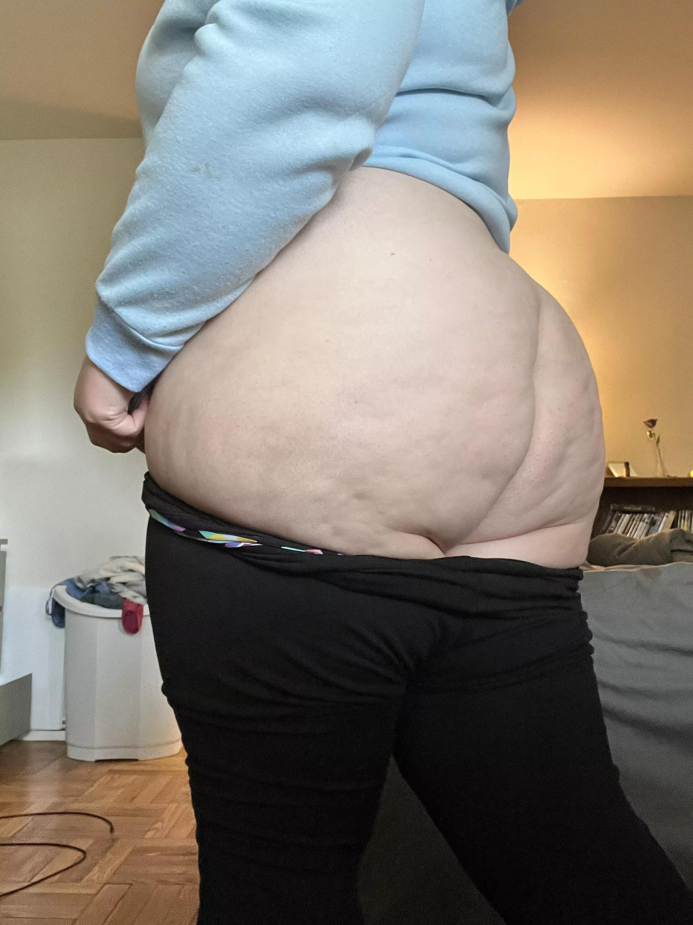 I wanna hear what you'd do to me... 😈💋