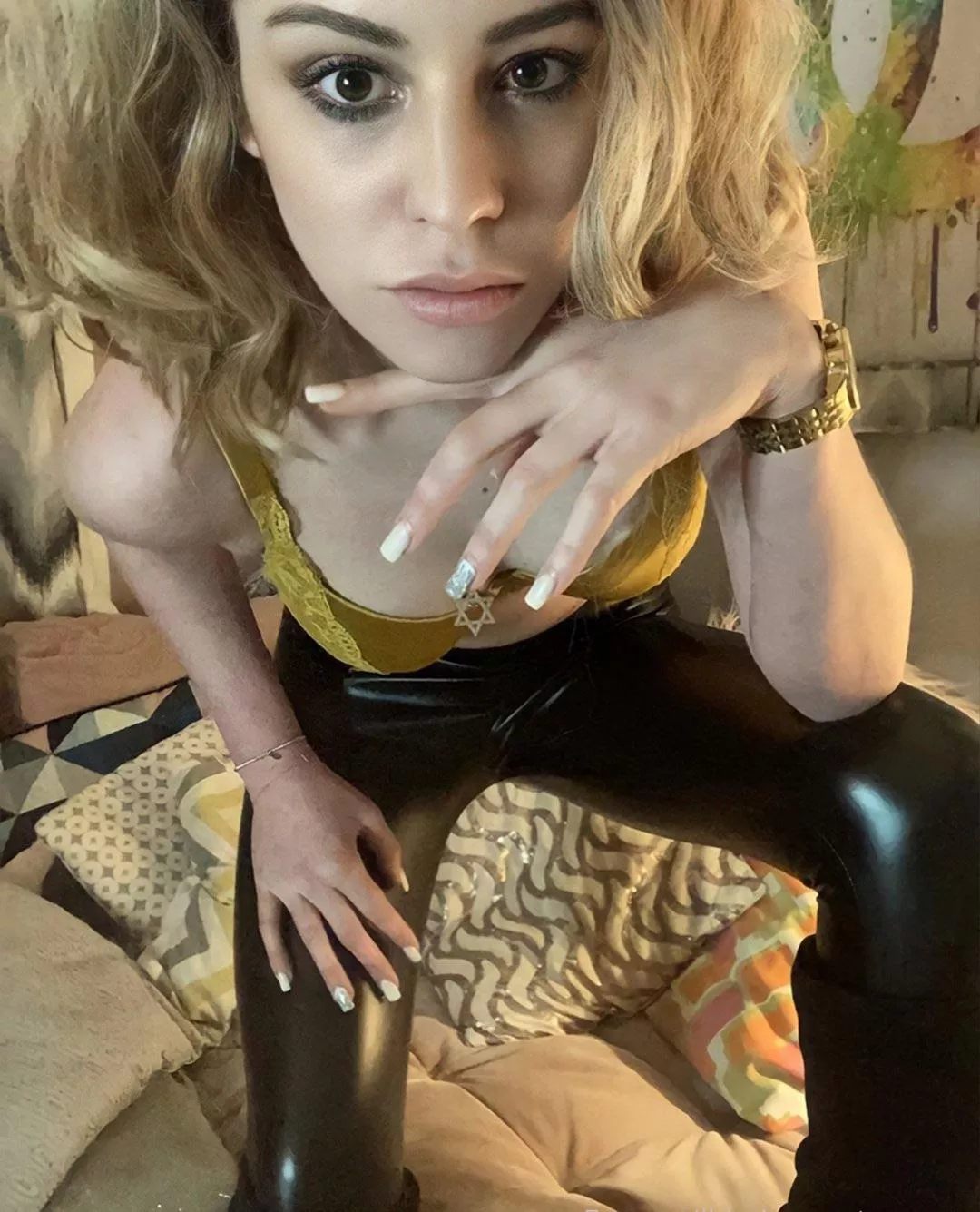 I’m your new neighbor, would you smash or pass?