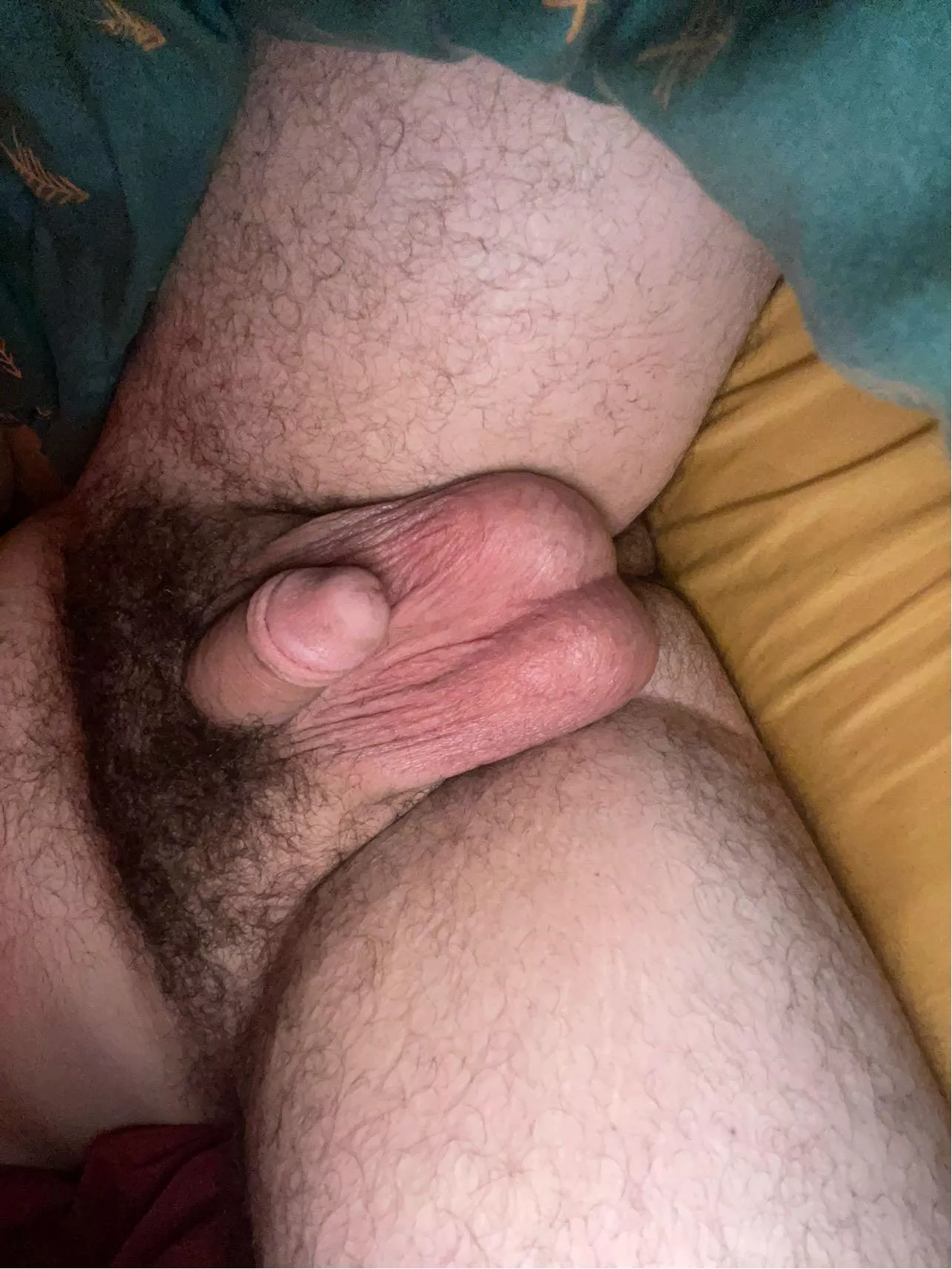 It’s crazy how much my balls sag compared to my soft dick