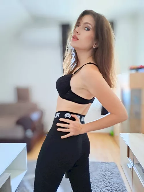 let's hit up the gym [F]