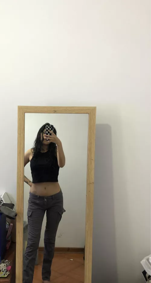 looks like low rise is back!