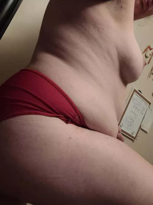 Mornings in my house 😜 (F)