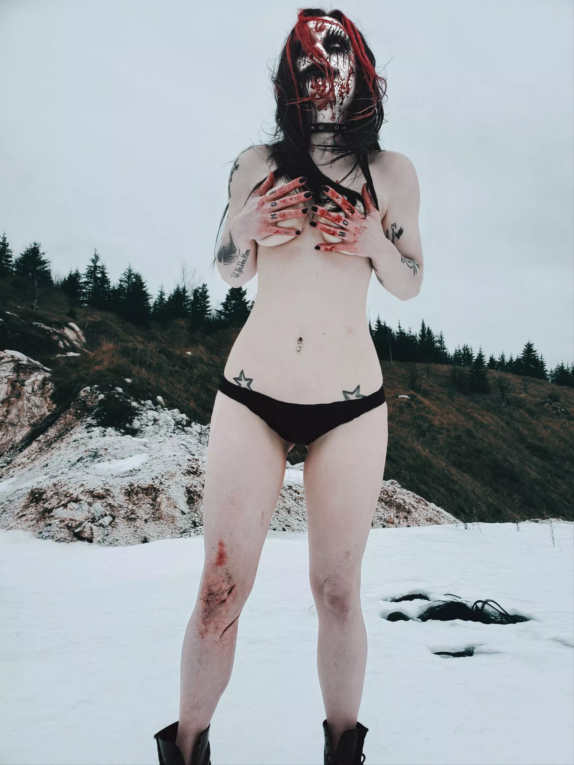 Would you take me home to mom 😅😈 or am I the one she warned you about 😏🩸