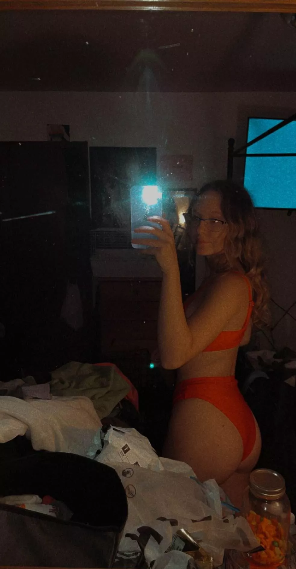 Absolutely new here but really horny so thought I'd share ♡