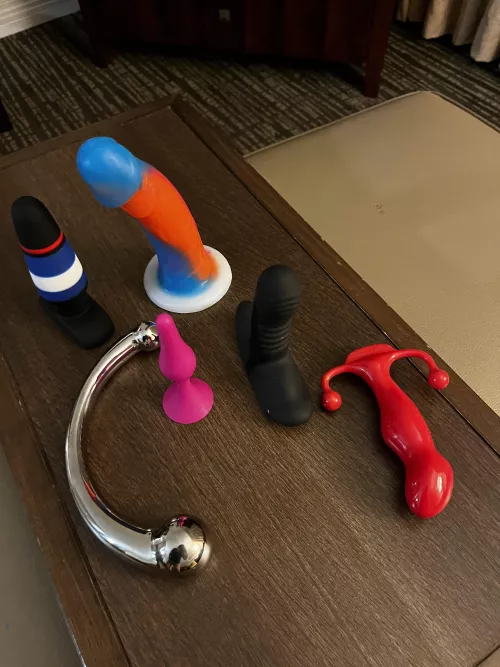 Alone in a hotel room tonight and get to play for a bit. Got the small plug in now. What order for best time?