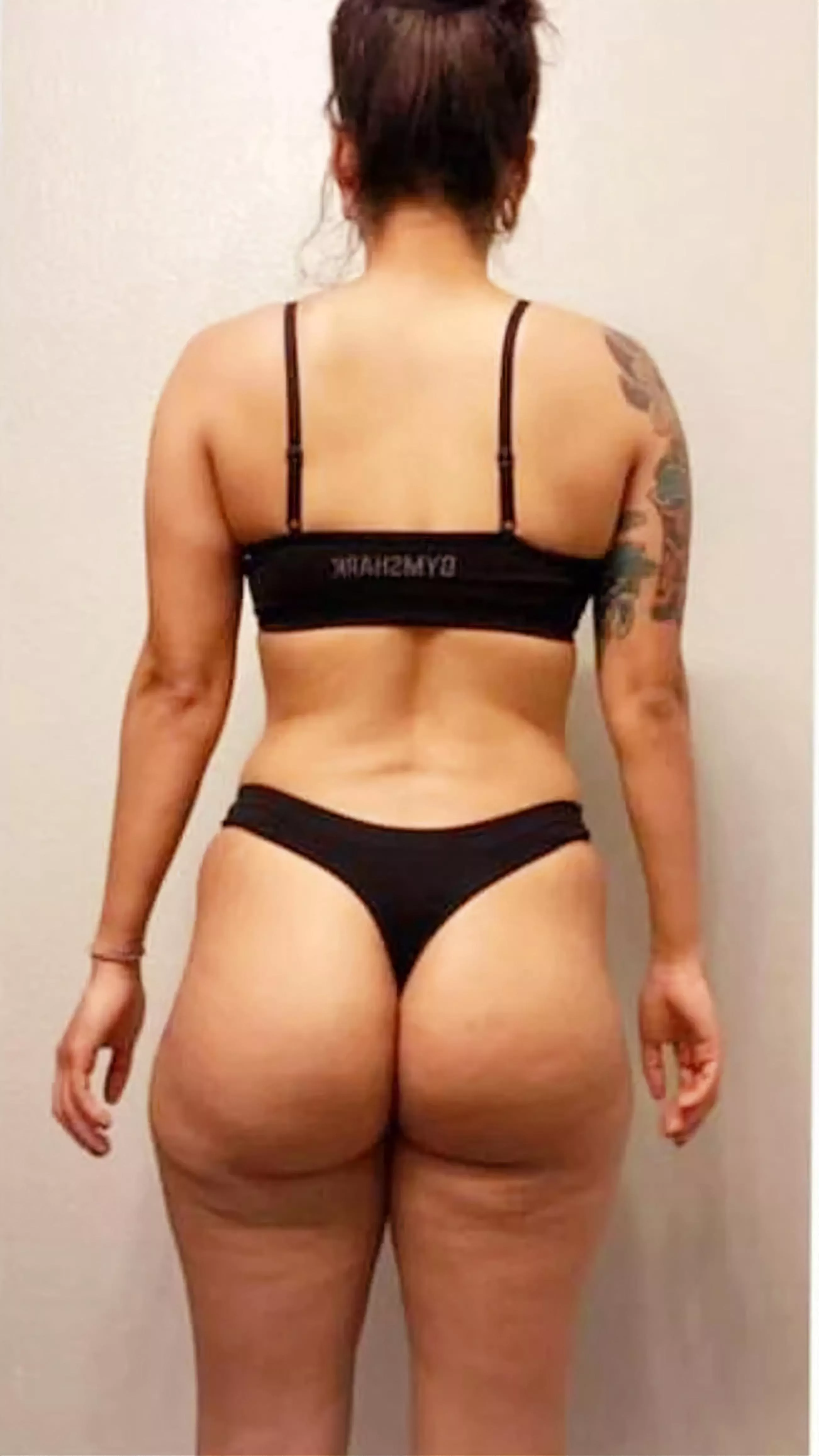 big natural latina ass 🤤