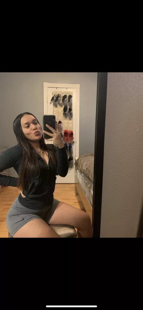 Dm meif you can send me me videos jerking off on top of my pictures 🙈 dm for pics and show screen and cock