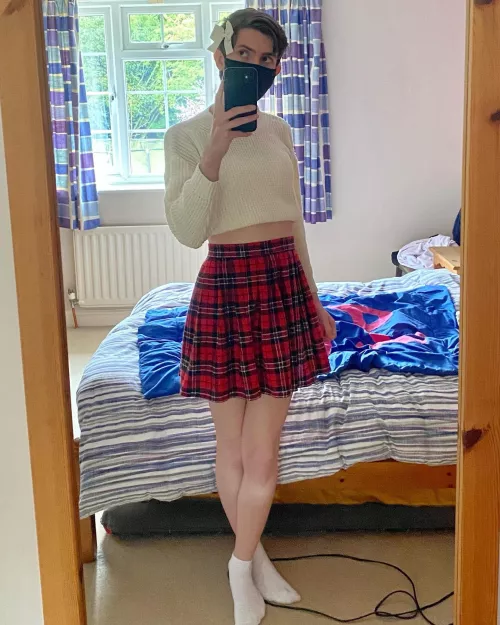 How’s my plaid skirt fit?