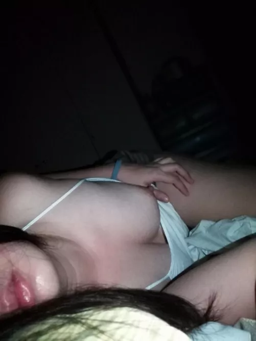 I need your hands between my thighs [f]