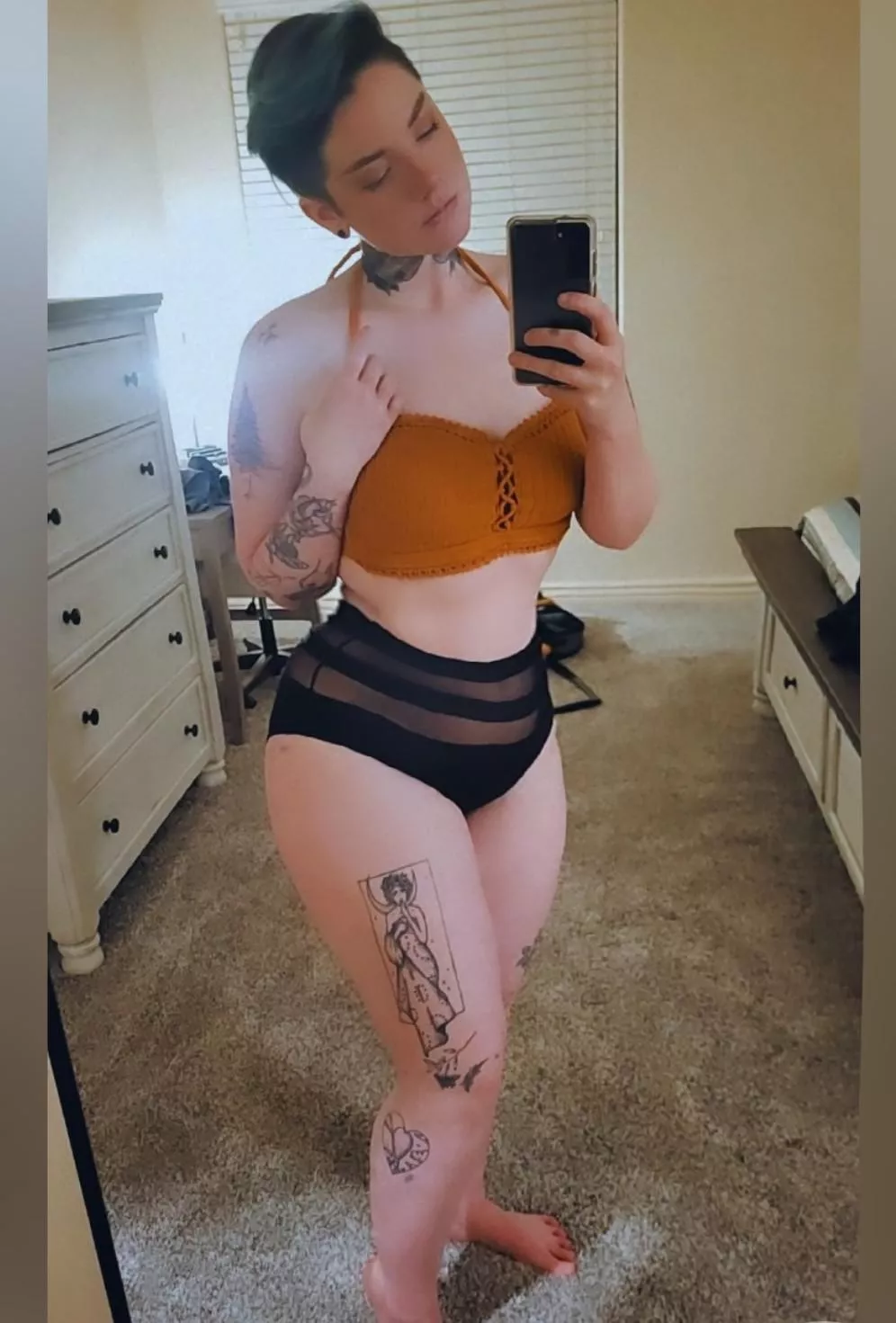 Love turning a few heads down at the hot tub 🤭