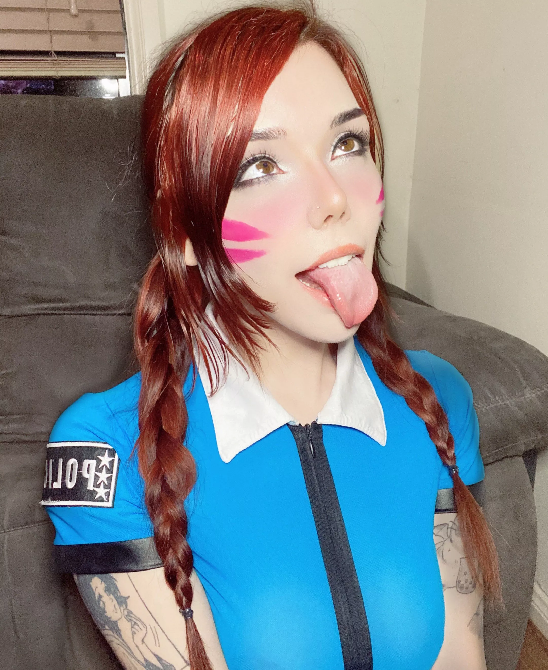 Sweet little Dva Ahegao 😍💗