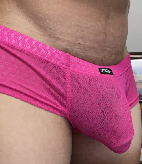 Today’s Ikingsky. I think I like this new style. DMs open for feedback