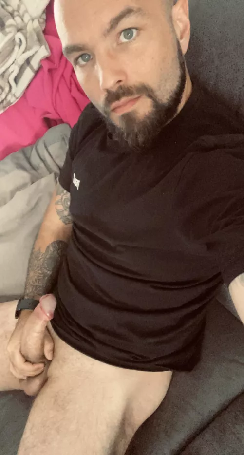 Who’s free to take a seat on my lap? 😏