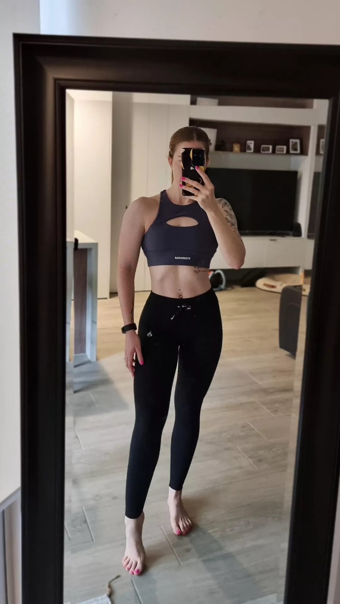 Woke up [F]eeling shredded AF! Photoshoot tomorrow will be sickkkk 💪✌️