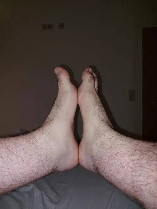 31 year old feet would love some nice Dick in between