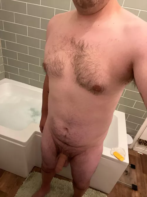 40 [UK] Just about to have a hot bath if you want to join me 😉
