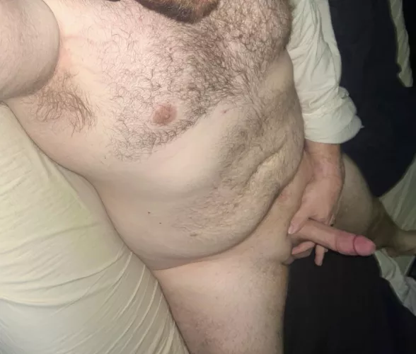 Anyone awake? It’s a bit too hard to sleep. 😏