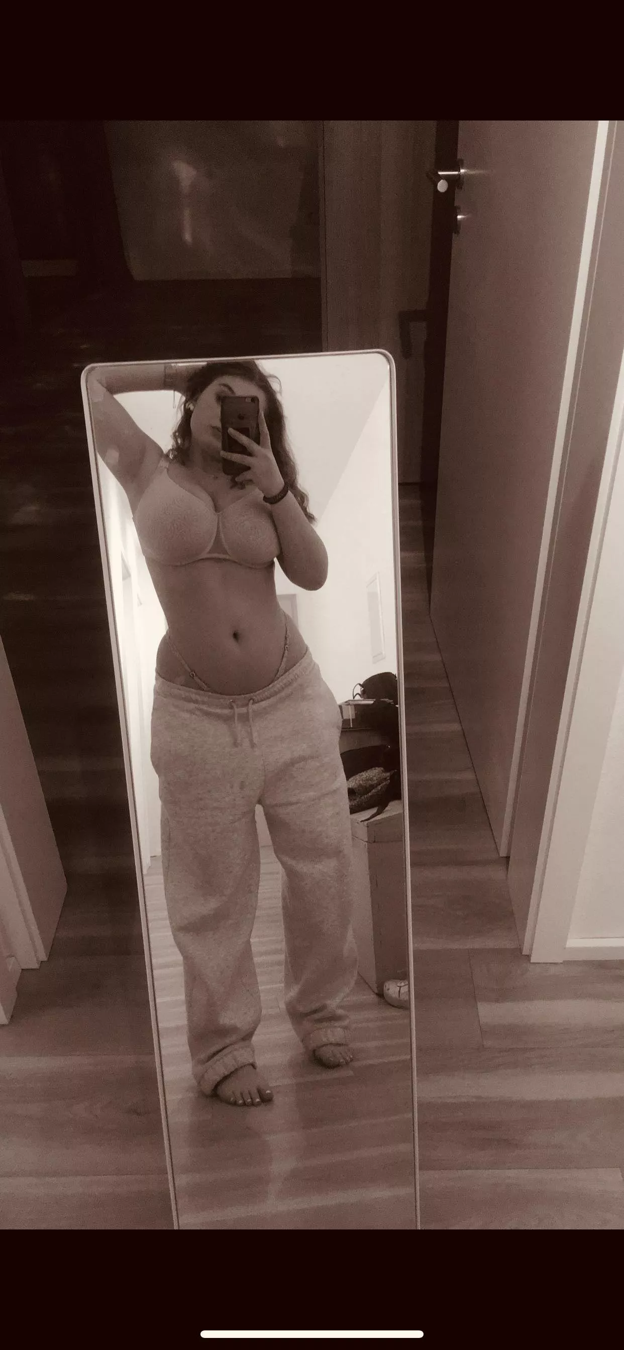 Can I send you my private pictures👀💖