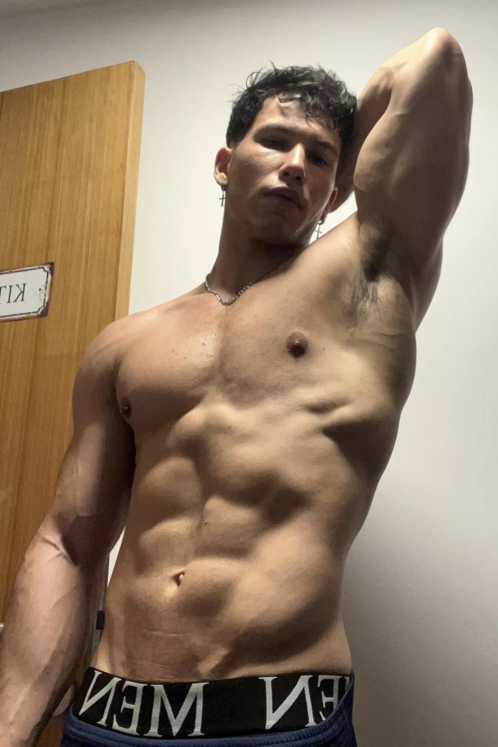 Do you like my muscle body? 🥵