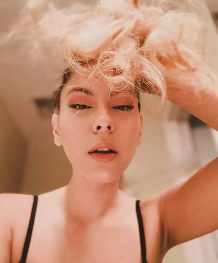 [F] What will you do if i send you a dirty photo of me? hit me done on K.i.k: thalieblake018