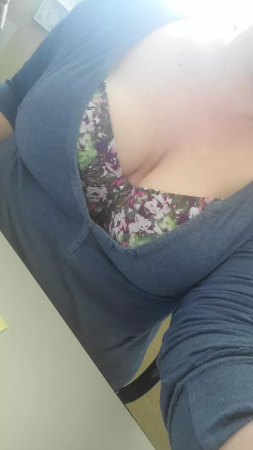 Full coverage bras are still sexy...right...right 🤔