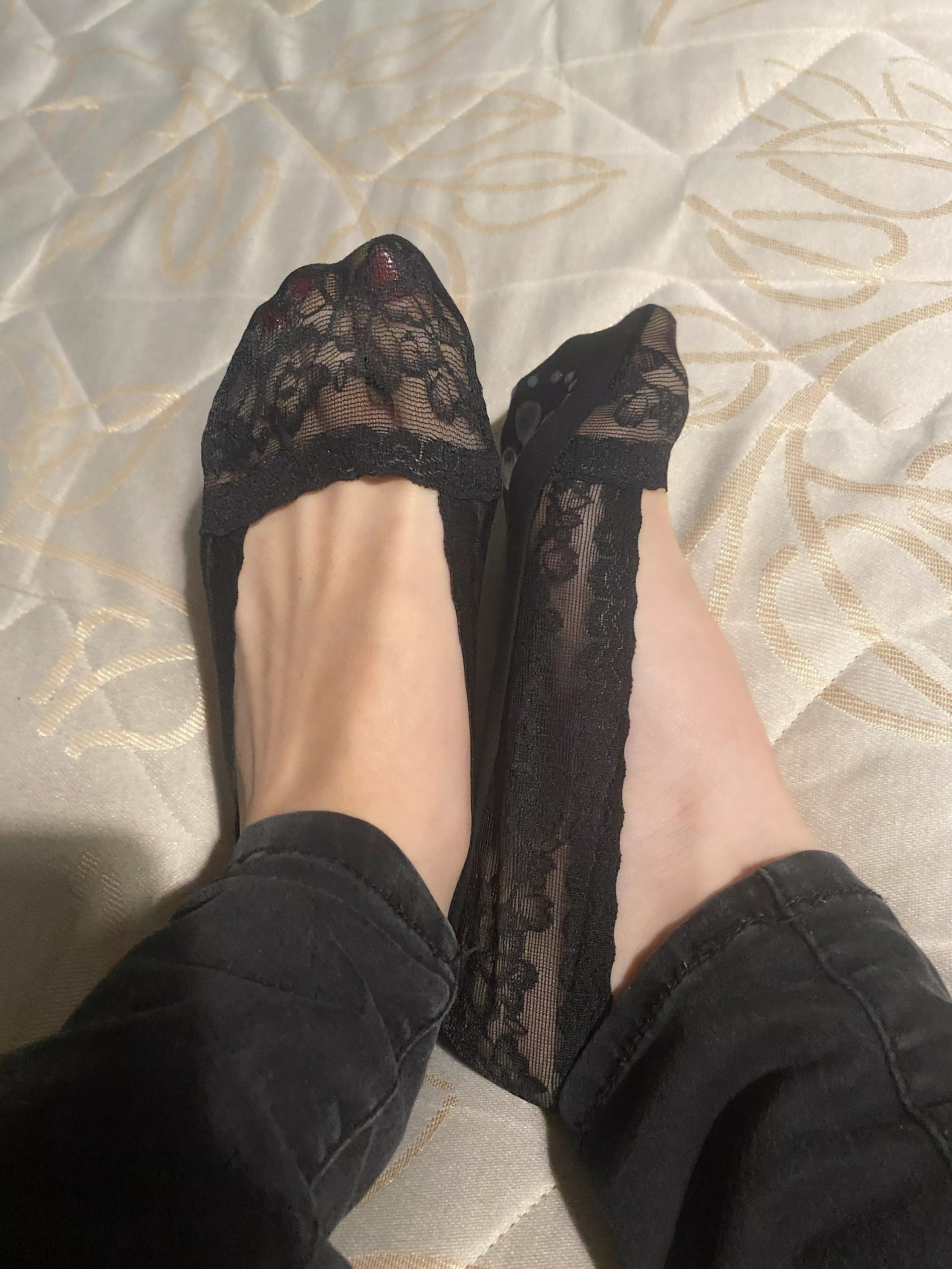 i never thought my feet looked so sexy in this