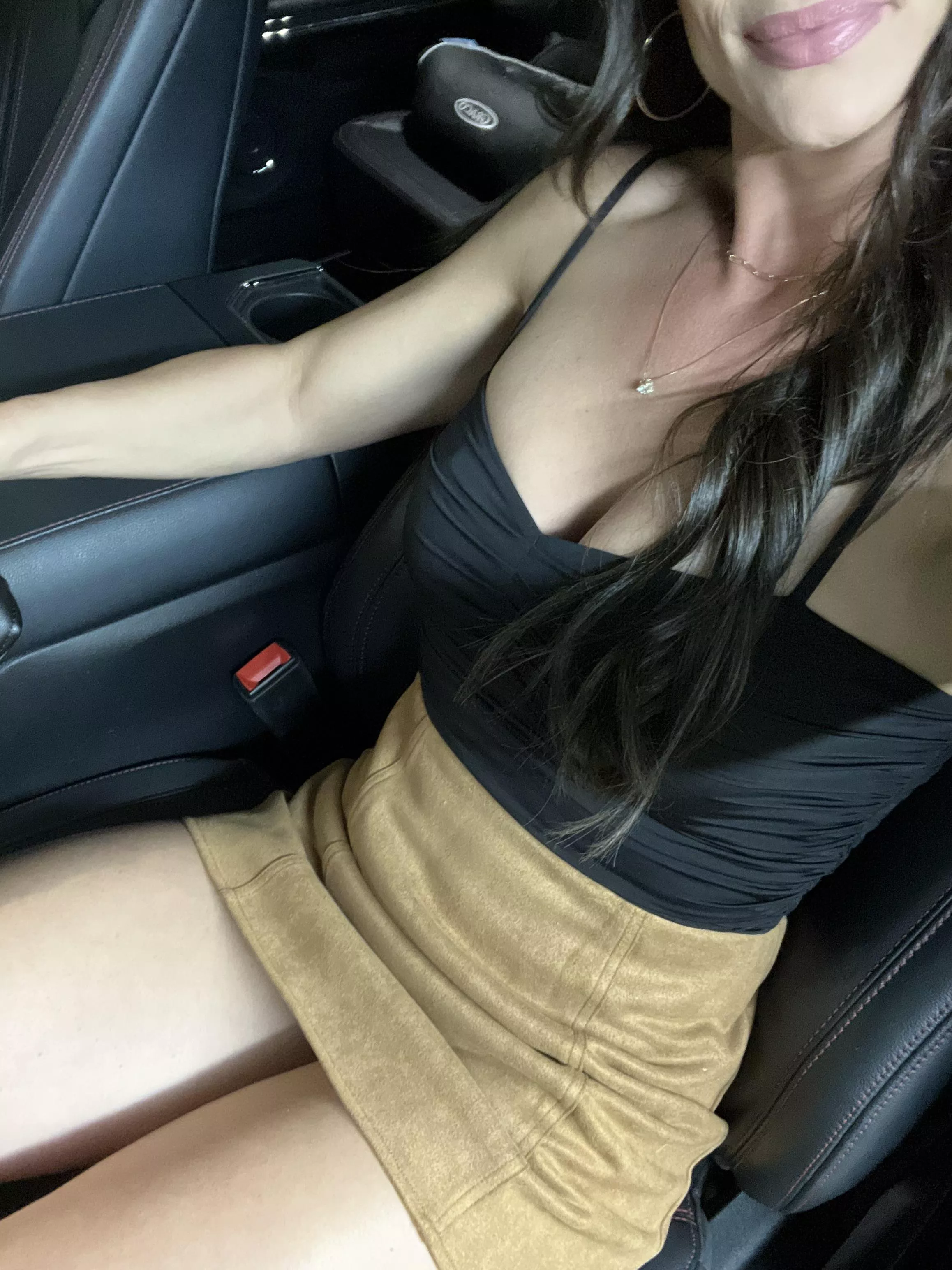 I never wear panties on girls night anymore, just in case 😈