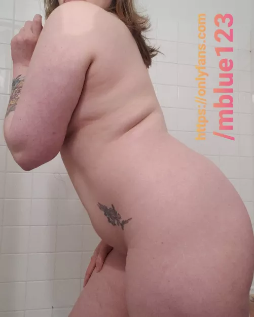 Join me in the shower and make me dirty again baby! 💙