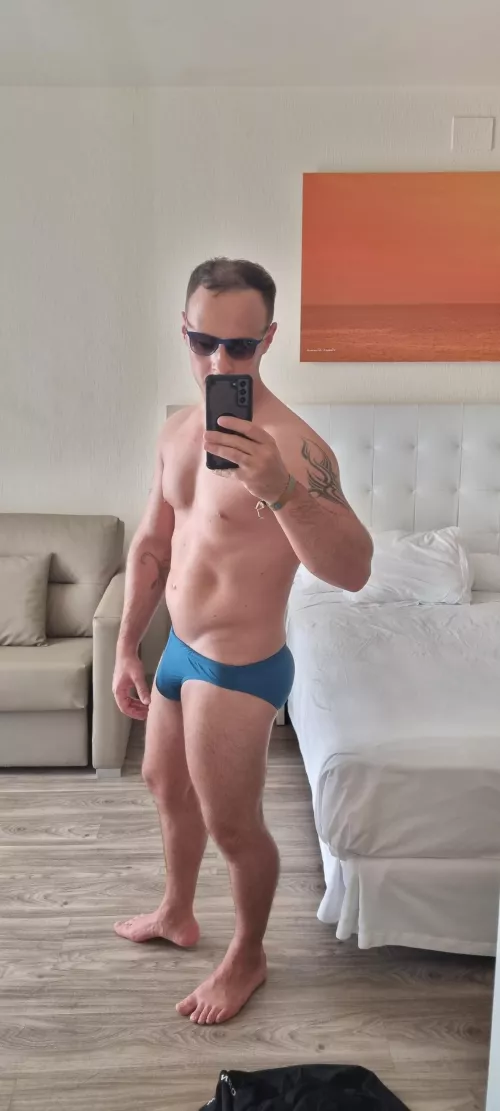 Just been away on holiday. I got a few looks by the pool 😉