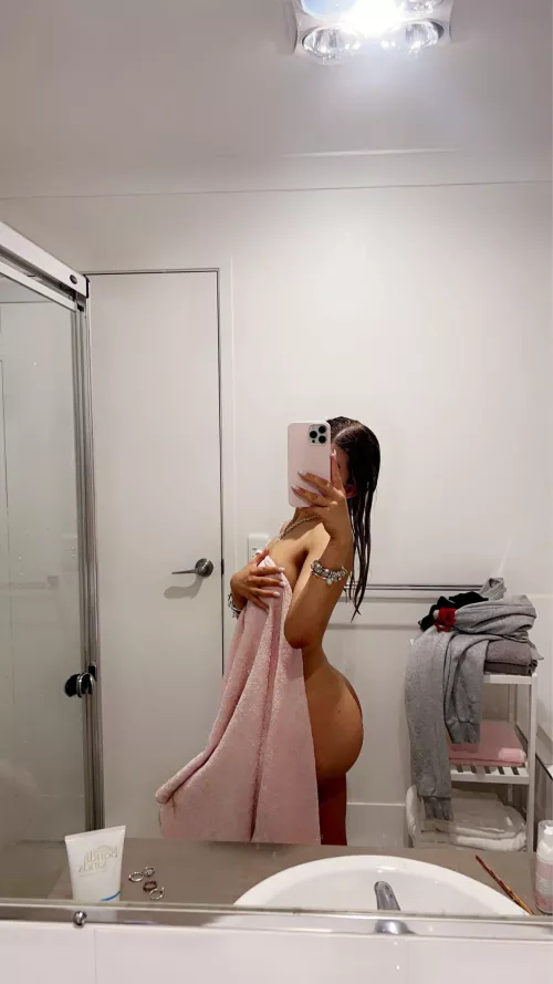 link to my OF in my bio, or my ig jeess.ica 💕