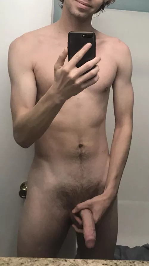 [m] 6’6” and absolutely loving all of you gorgeous girls :)